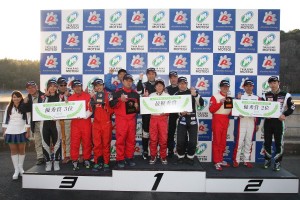 2/19B車両表彰台